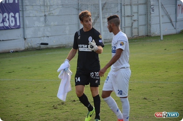 טעות של השוער העניקה ללוד שלוש נקודות. חנצ'ינסקי משמאל (אמיר אזון)